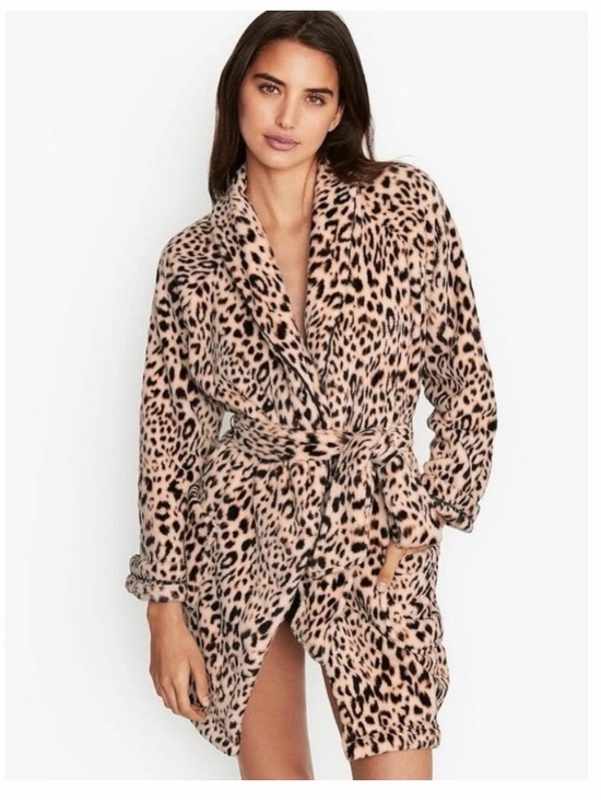 Victoria's Secret Other - Leopard Plush Wrap Robe - Pink